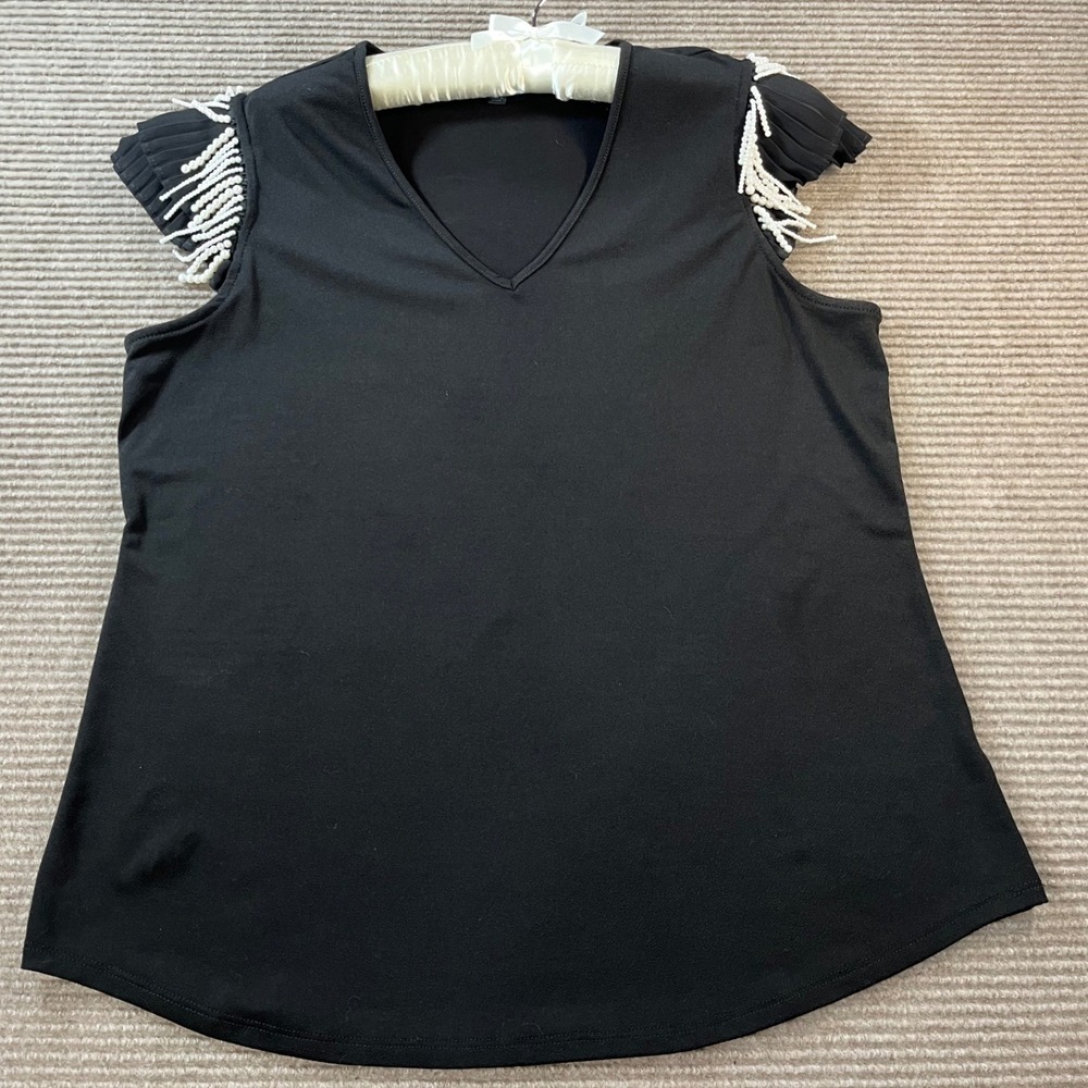 Adrianna Papell Black V-Neck Top Pleated Cap Sleeve Faux Pearl Fringe Sz Medium